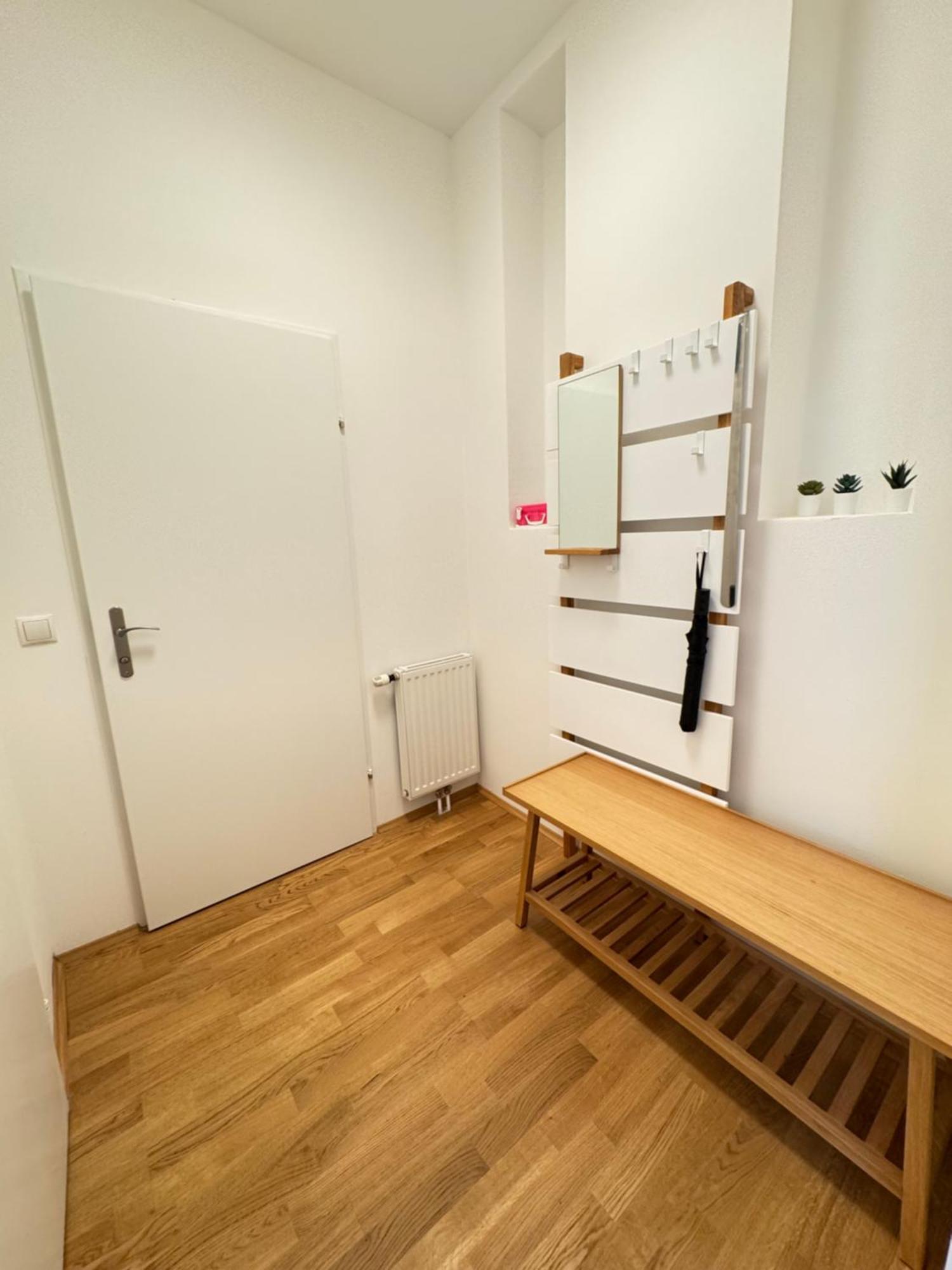 Trendy Apartment Zentral Gelegen Viena Exterior foto
